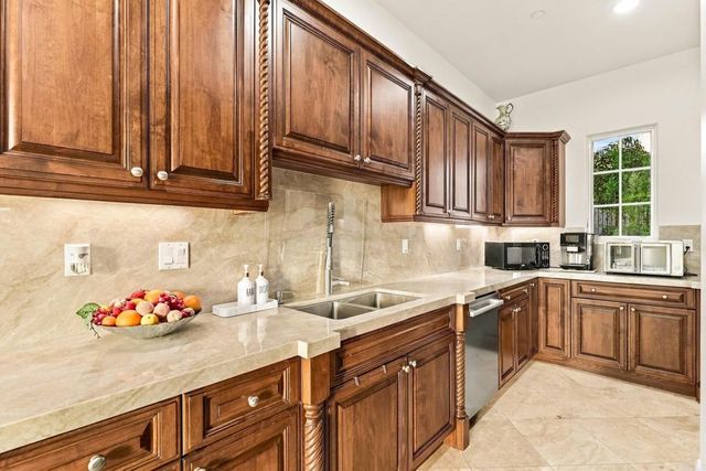 17253 Reflections Circle, San Diego, CA 92127