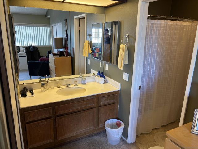 6966 Camino Revueltos, San Diego, CA 92111