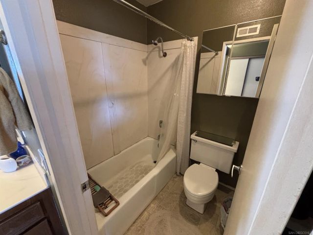 6966 Camino Revueltos, San Diego, CA 92111