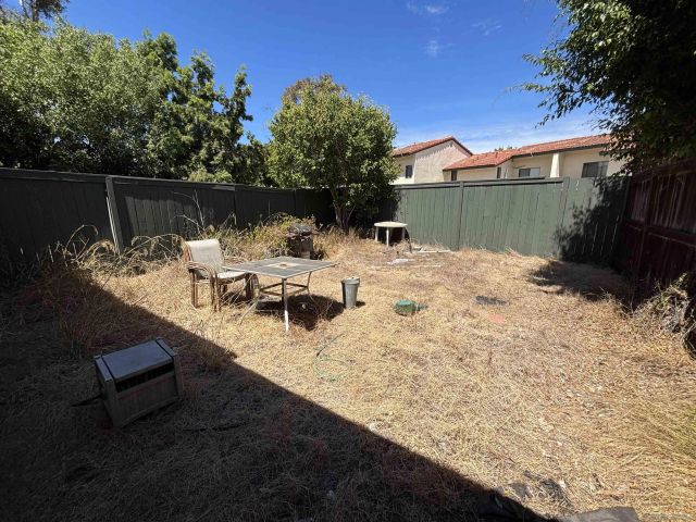 6966 Camino Revueltos, San Diego, CA 92111