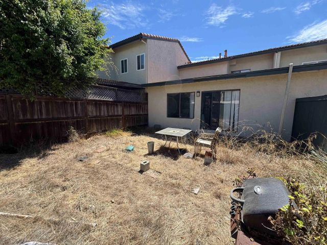 6966 Camino Revueltos, San Diego, CA 92111
