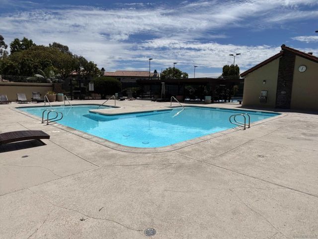 6966 Camino Revueltos, San Diego, CA 92111