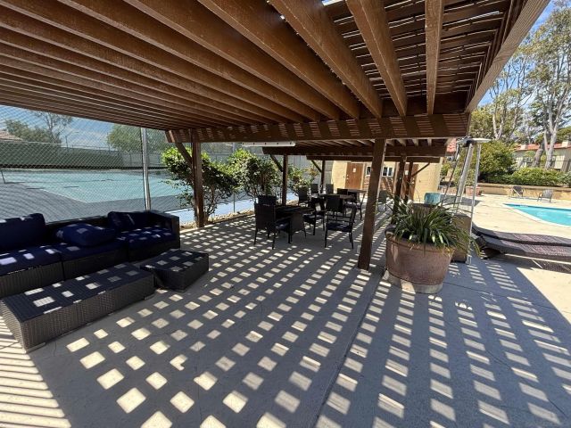 6966 Camino Revueltos, San Diego, CA 92111