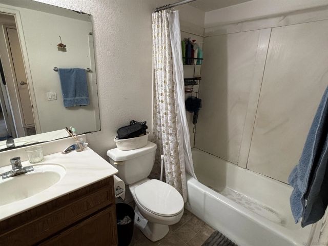 6966 Camino Revueltos, San Diego, CA 92111
