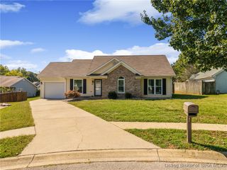 1406 Blackberry Ridge, Jeffersonville, IN 47130