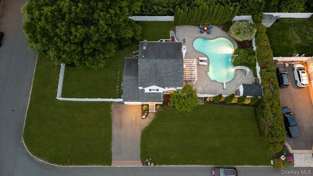 3 Iowa Avenue, Port Jefferson Station, NY 11776