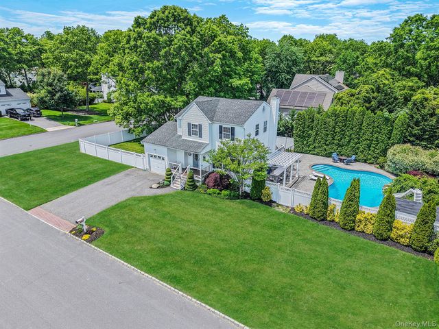 3 Iowa Avenue, Port Jefferson Station, NY 11776