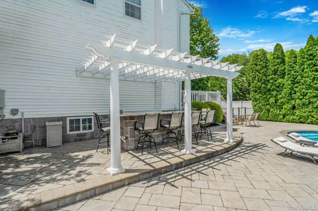 3 Iowa Avenue, Port Jefferson Station, NY 11776
