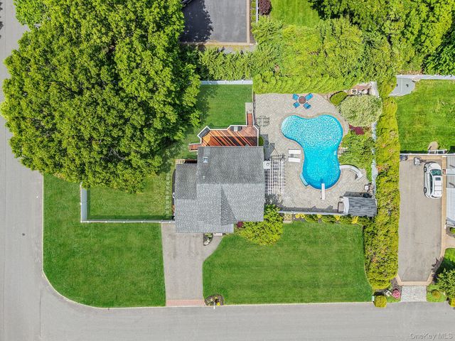 3 Iowa Avenue, Port Jefferson Station, NY 11776