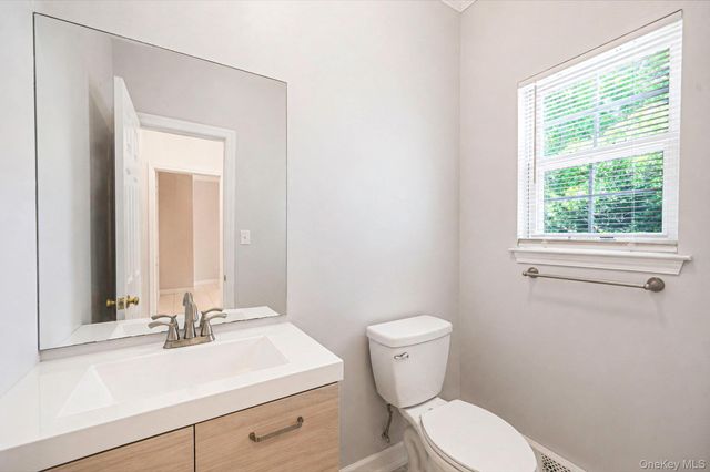 3 Iowa Avenue, Port Jefferson Station, NY 11776