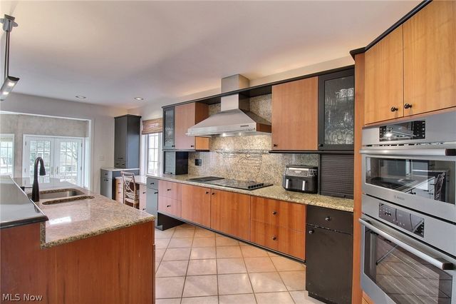 1160 Fox Hill Drive, Gates Mills, OH 44040