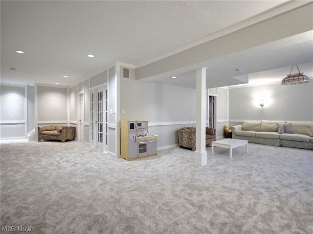 1160 Fox Hill Drive, Gates Mills, OH 44040