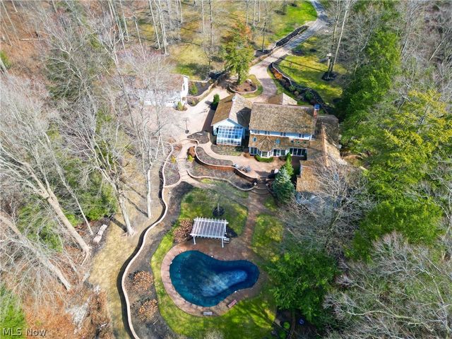 1160 Fox Hill Drive, Gates Mills, OH 44040