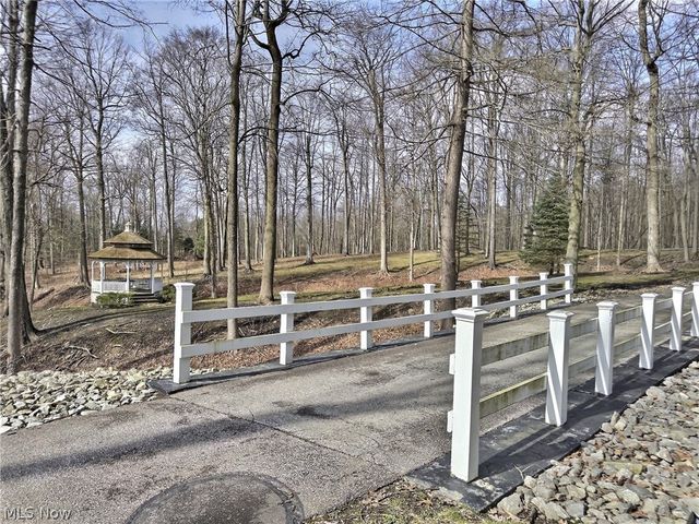 1160 Fox Hill Drive, Gates Mills, OH 44040