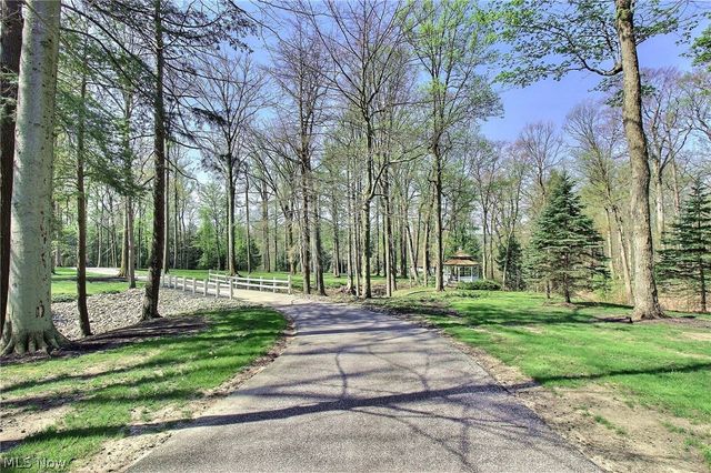1160 Fox Hill Drive, Gates Mills, OH 44040