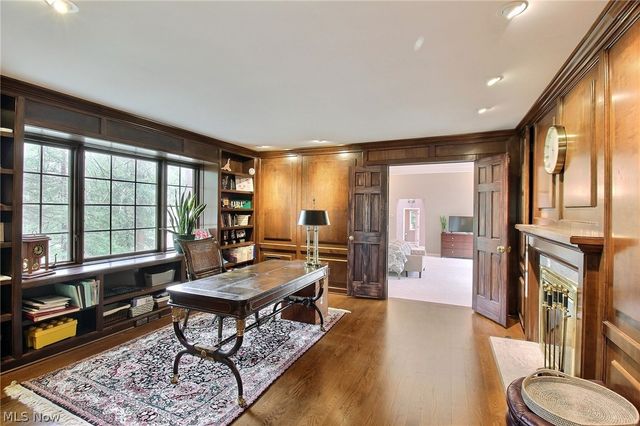 1160 Fox Hill Drive, Gates Mills, OH 44040