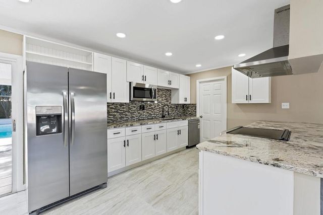 111 Alameda Avenue, Sebastian, FL 32958