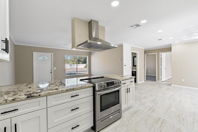 111 Alameda Avenue, Sebastian, FL 32958