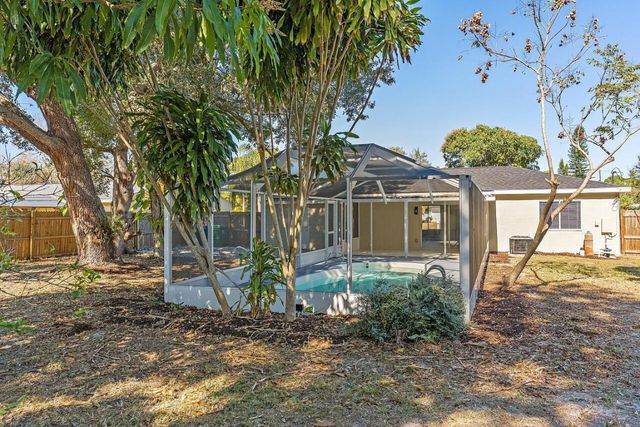 111 Alameda Avenue, Sebastian, FL 32958