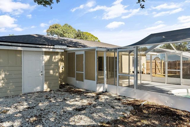 111 Alameda Avenue, Sebastian, FL 32958