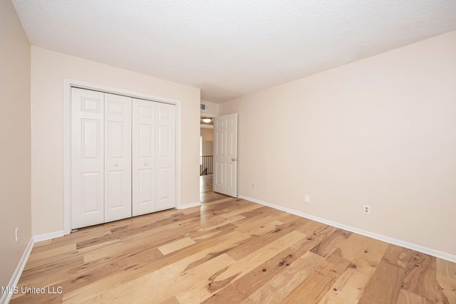 527 Front Beach Drive, 29, Ocean Springs, MS 39564