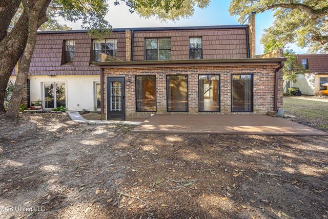 527 Front Beach Drive, 29, Ocean Springs, MS 39564