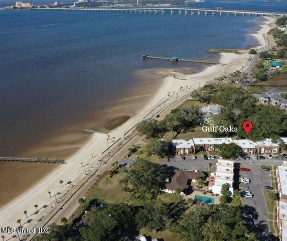 527 Front Beach Drive, 29, Ocean Springs, MS 39564