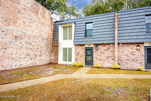 527 Front Beach Drive, 29, Ocean Springs, MS 39564