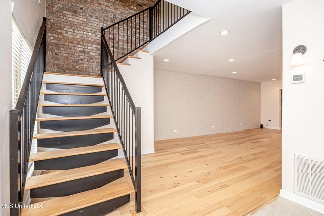 527 Front Beach Drive, 29, Ocean Springs, MS 39564