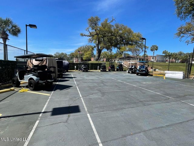 527 Front Beach Drive, 29, Ocean Springs, MS 39564