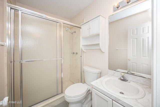 527 Front Beach Drive, 29, Ocean Springs, MS 39564