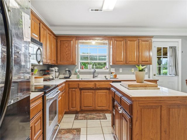 2701 W Easy Street, Rogers, AR 72756