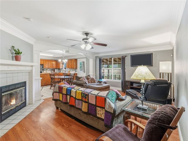 2701 W Easy Street, Rogers, AR 72756