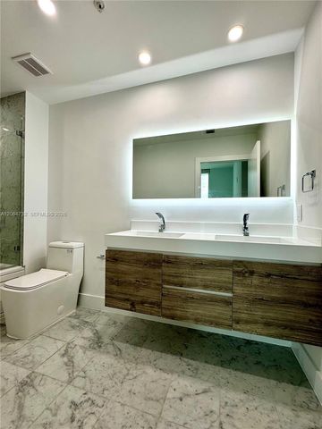 31 SE 5th Street 4214, Miami, FL 33131