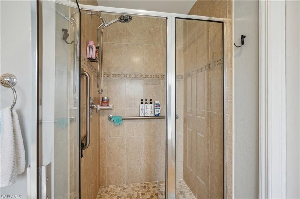 Image 21 of property listing at 3717 Agualinda BLVD, Cape Coral, FL 33914