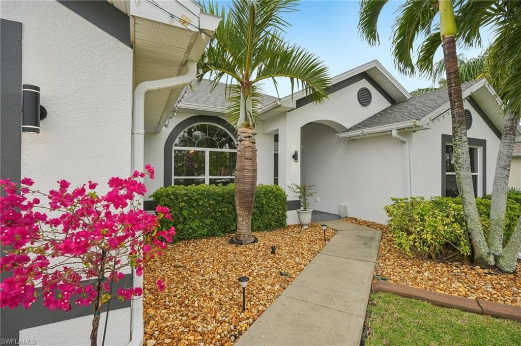 Image 3 of property listing at 3717 Agualinda BLVD, Cape Coral, FL 33914