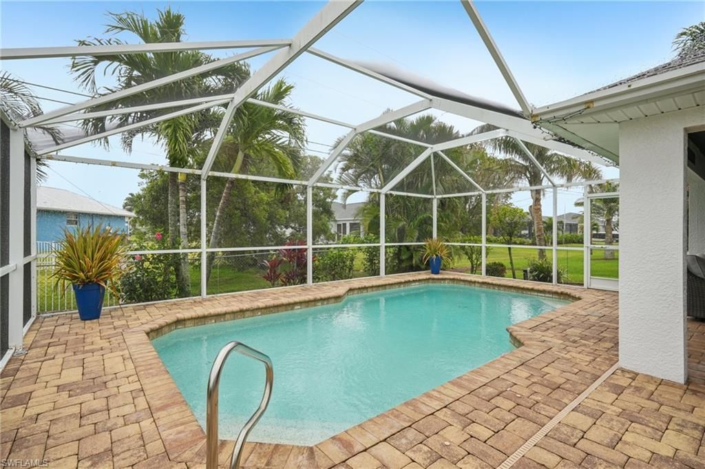 Image 33 of property listing at 3717 Agualinda BLVD, Cape Coral, FL 33914