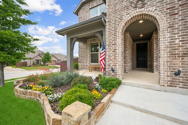 3936 Primrose Drive, Aubrey, TX 76227
