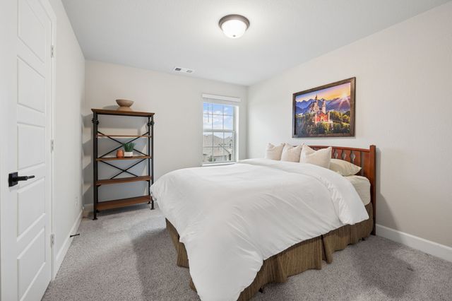3936 Primrose Drive, Aubrey, TX 76227