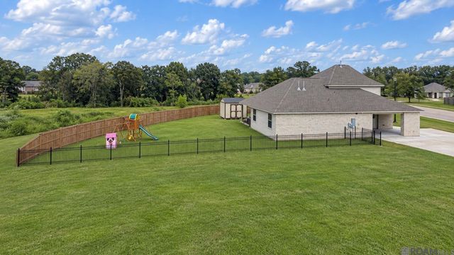 3439 Inwood Ct, Zachary, LA 70791
