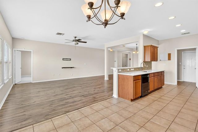 2625 Las Brisas St, Corpus Christi, TX 78414