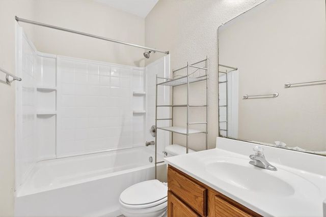 2625 Las Brisas St, Corpus Christi, TX 78414