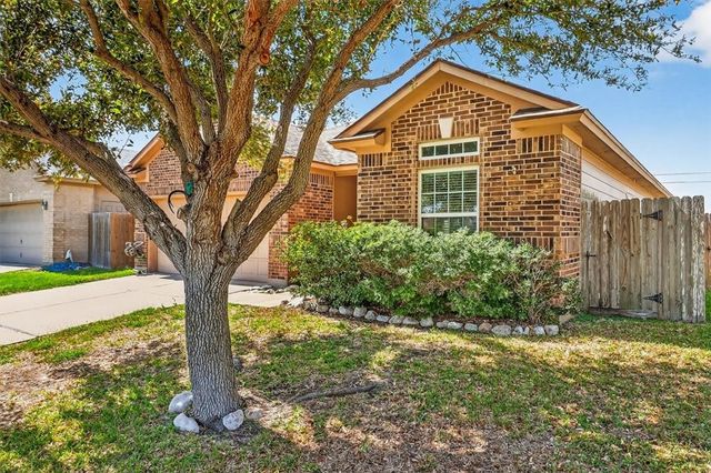 2625 Las Brisas St, Corpus Christi, TX 78414