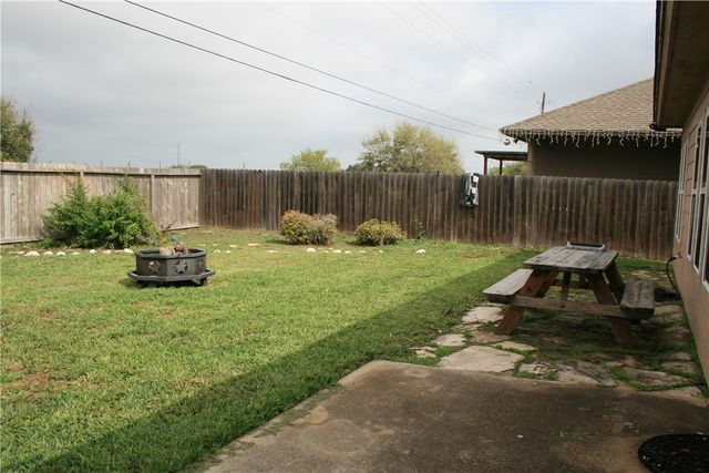 2625 Las Brisas St, Corpus Christi, TX 78414