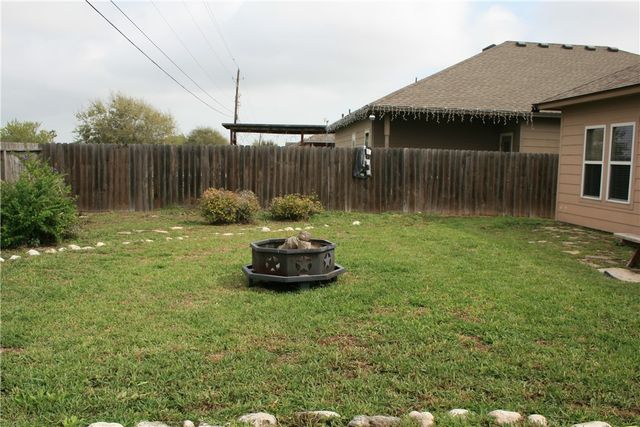 2625 Las Brisas St, Corpus Christi, TX 78414