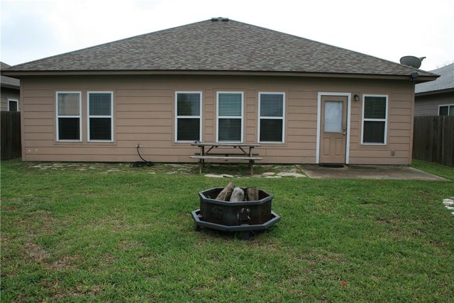 2625 Las Brisas St, Corpus Christi, TX 78414