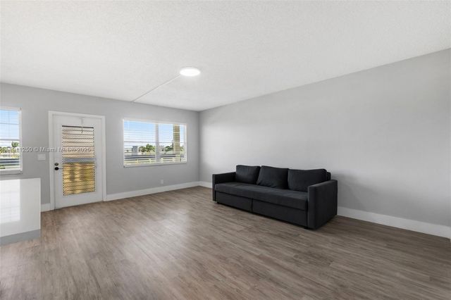 4025 Yarmouth B 4025, Boca Raton, FL 33434