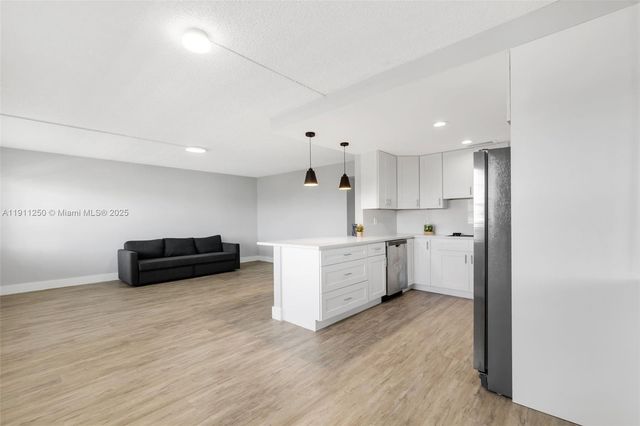 4025 Yarmouth B 4025, Boca Raton, FL 33434