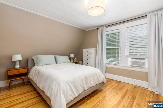 286 Willow Avenue, Lyndhurst, NJ 07071
