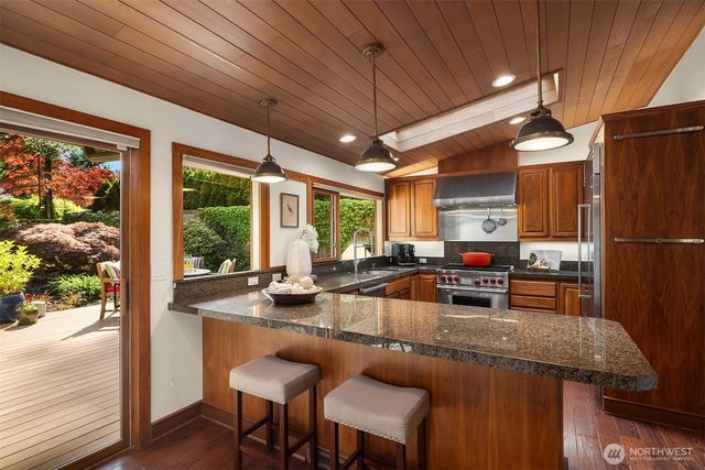 10250 SE 21st Street, Bellevue, WA 98004